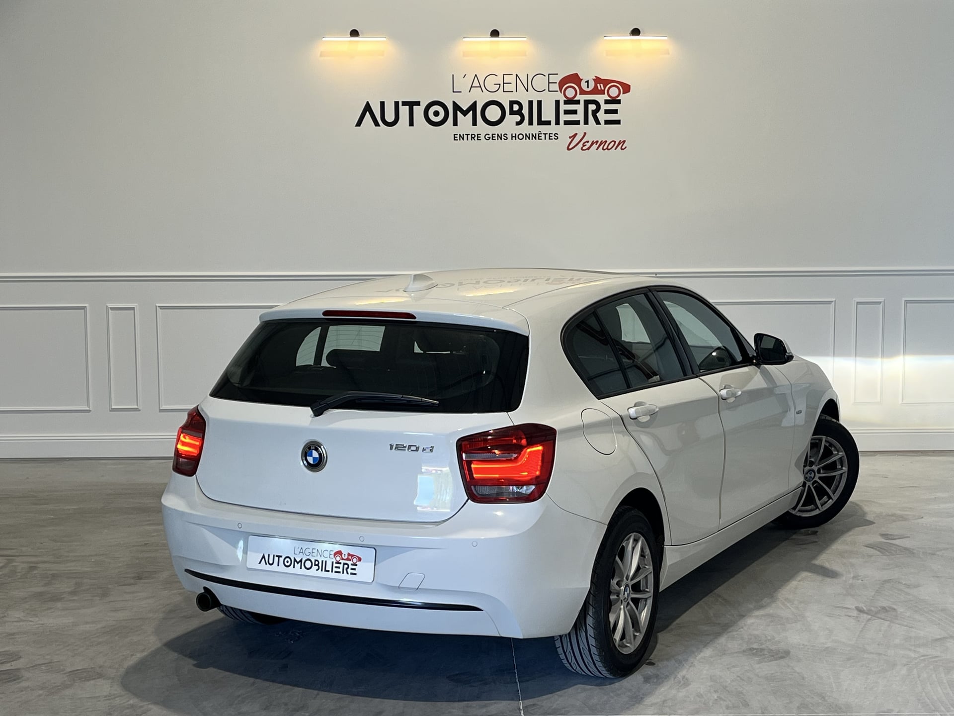 BMW Série 1 (F20) 120D SPORT BVA8 5P — 2