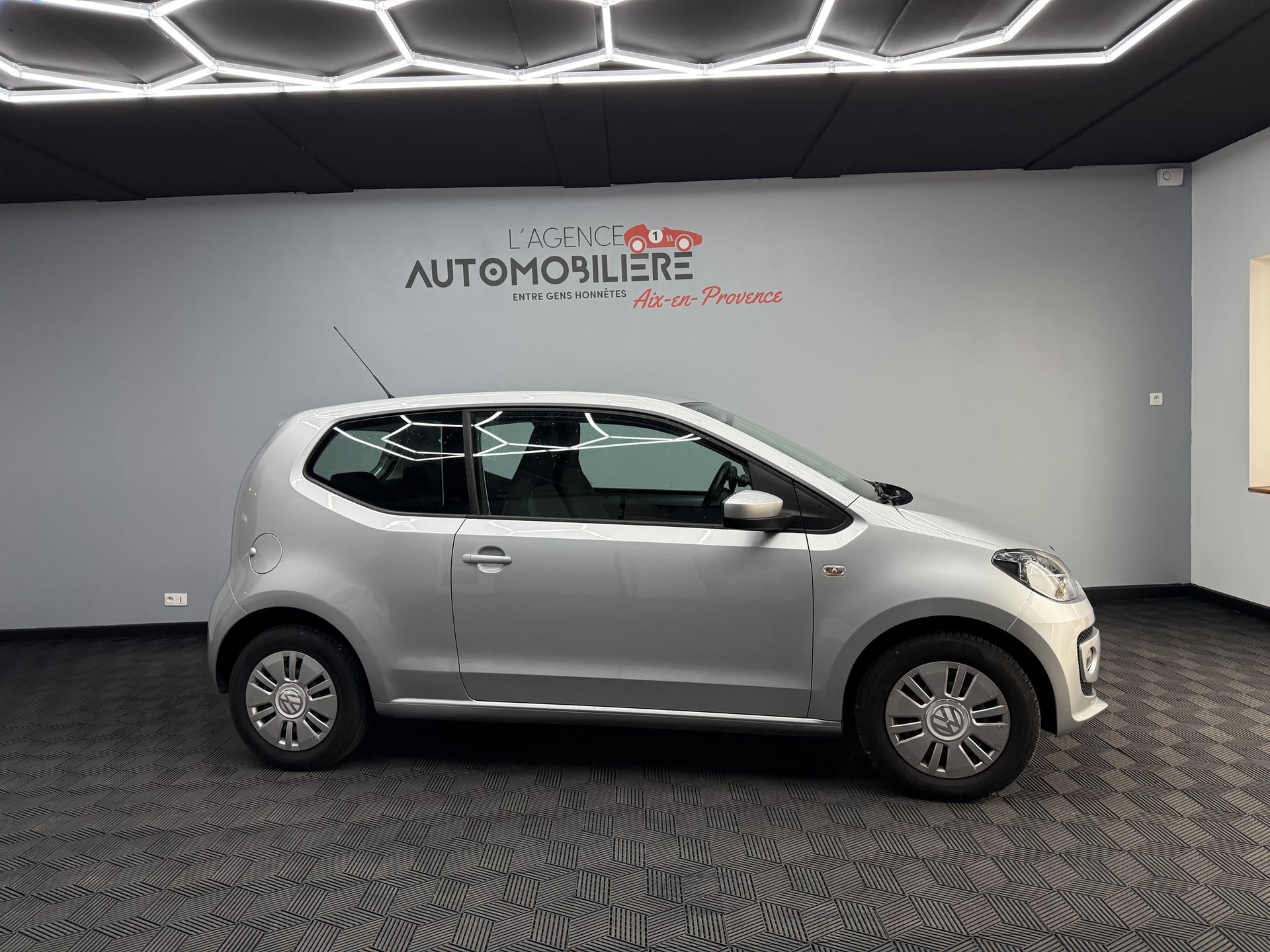 Volkswagen UP 1.0 60 Ch MOVE UP - DISTRIBUTION OK - GARANTIE 6 MOIS — 2