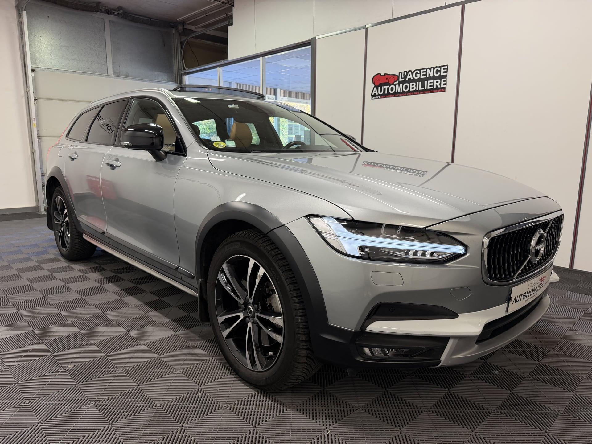 Volvo V90 Cross Country D5 AWD 235 CH GEARTRONIC 8 CROSS COUNTRY LUXE — 2