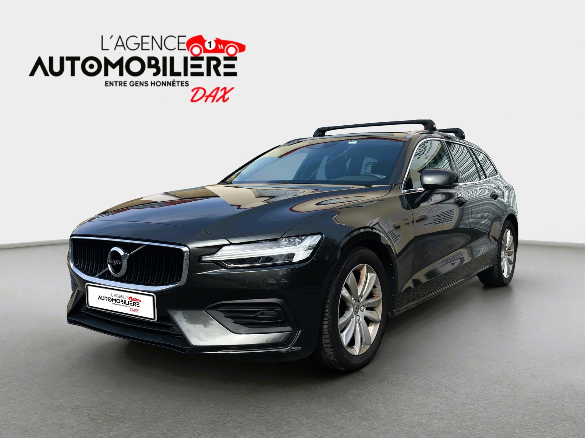 Volvo V60 D4D 190 ADBLUE AWD MOMENTUM GEARTRONIC 8 — 2