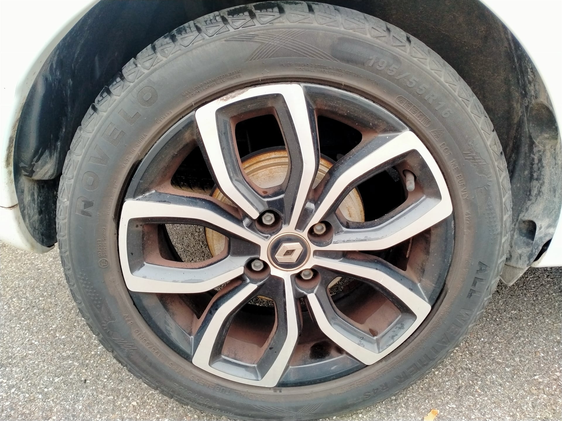 Renault Clio 0.9 TCe 75ch energy Limited 5p Euro6c — 37