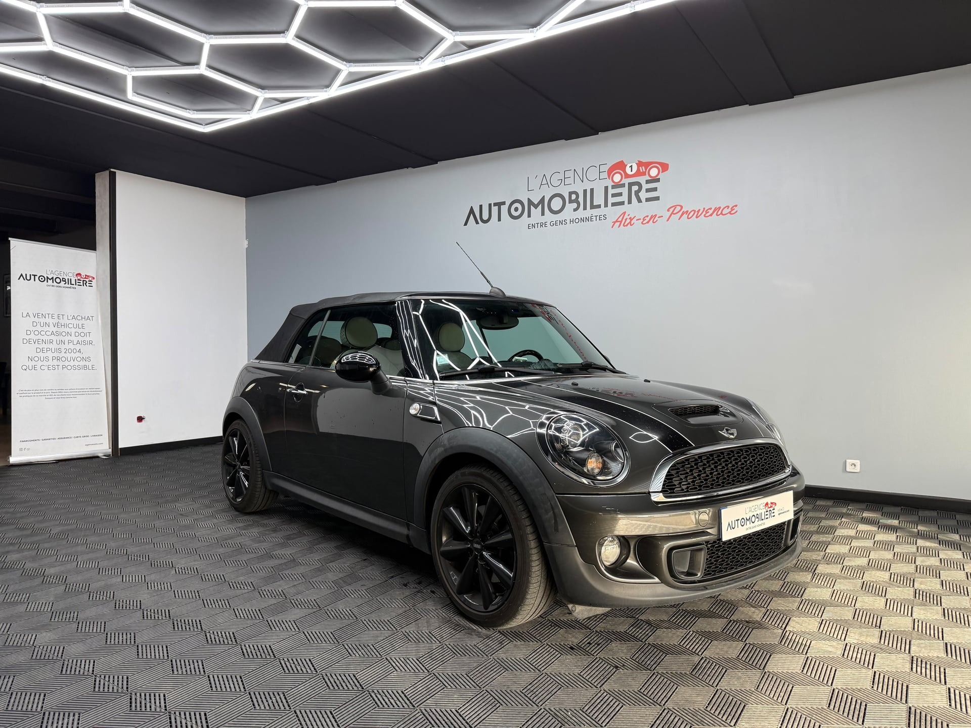 Mini Mini COOPER S (R57) CABRIOLET 1.6 184 Ch - SUIVI MINI — 2