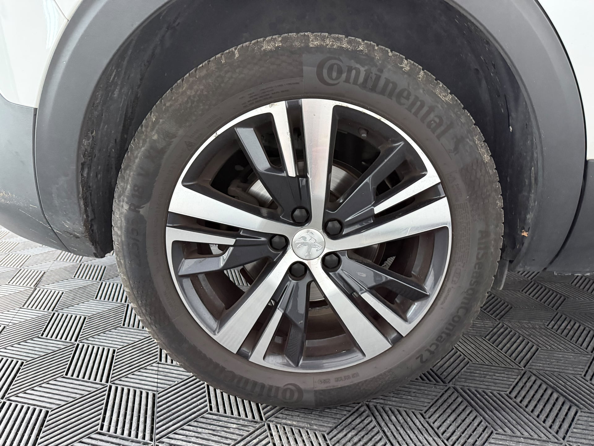 Peugeot 5008 II 1.5 BlueHDi 131 Ch - 1ère MAIN - 7 PLACES — 30