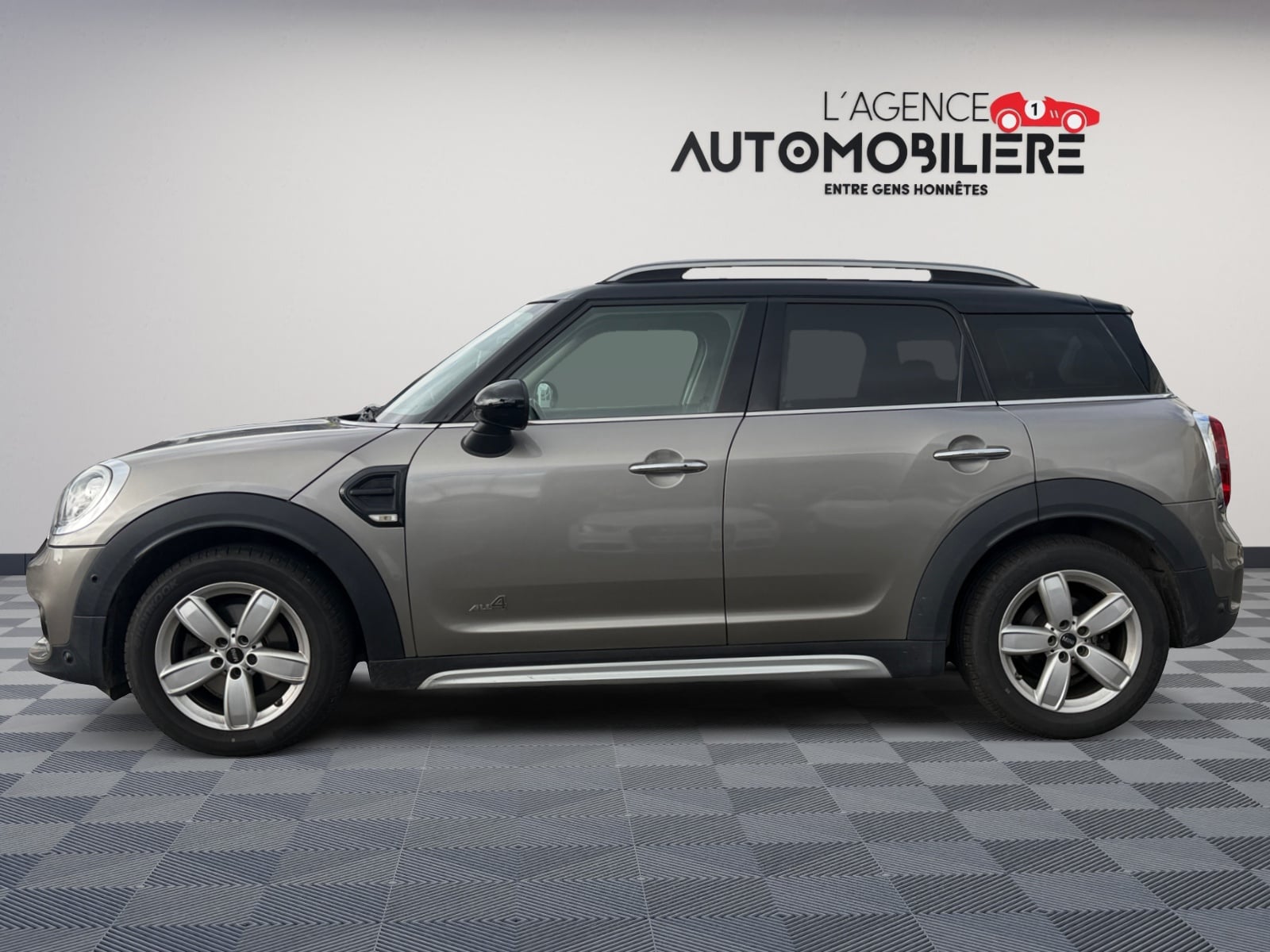 Mini Mini Countryman II (F60) COOPER D ALL4 150 BV6 — 2