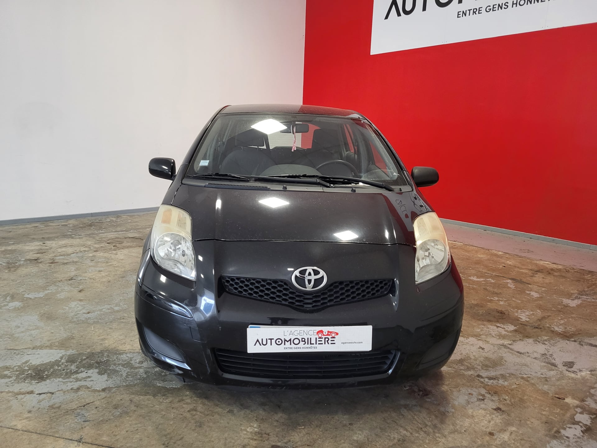 Toyota Yaris 1.4 D4D 90 BVA 5P - ECRAN CARPLAY — 2