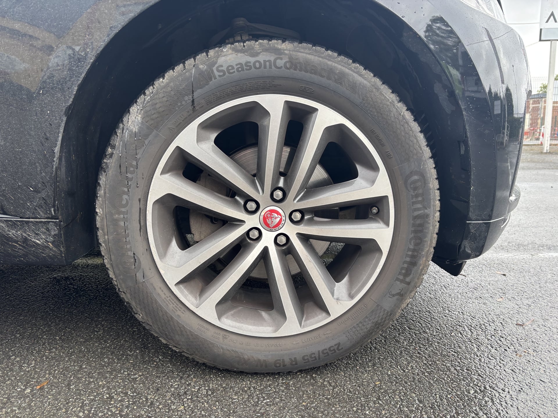 Jaguar F-Pace Black Edition 2.0D 180cv AWD BVA — 26