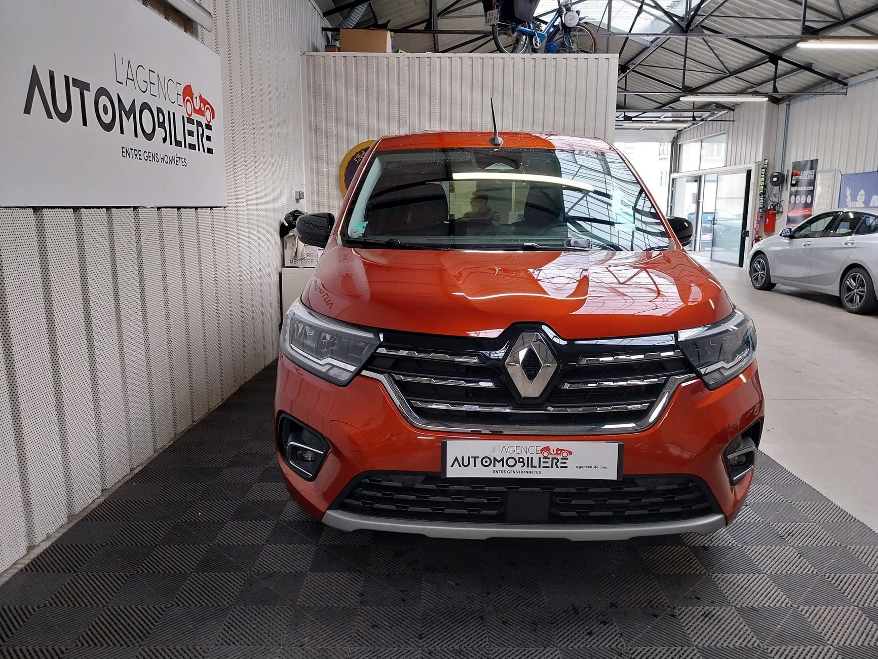 Renault Kangoo Combi 1.3 Tce 130 Techno EDC — 2