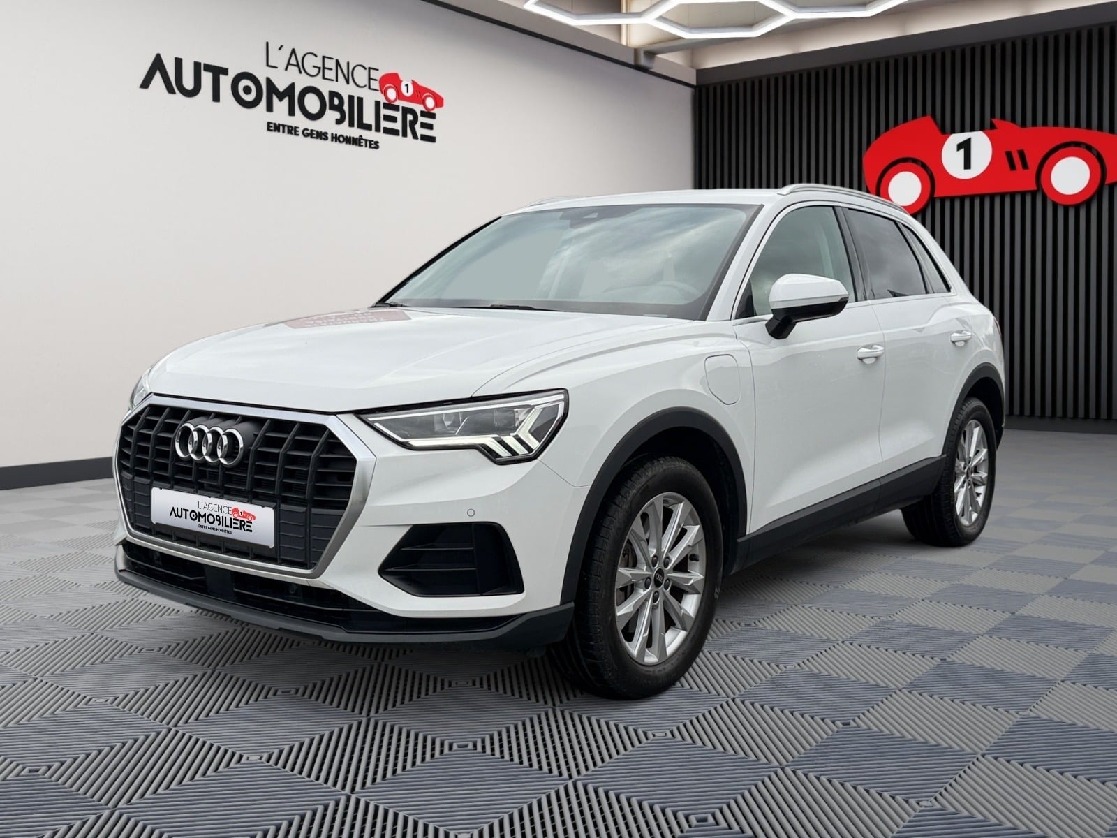 Audi Audi Q3 45 TFSIe 245 ch S TRONIC 6 Design