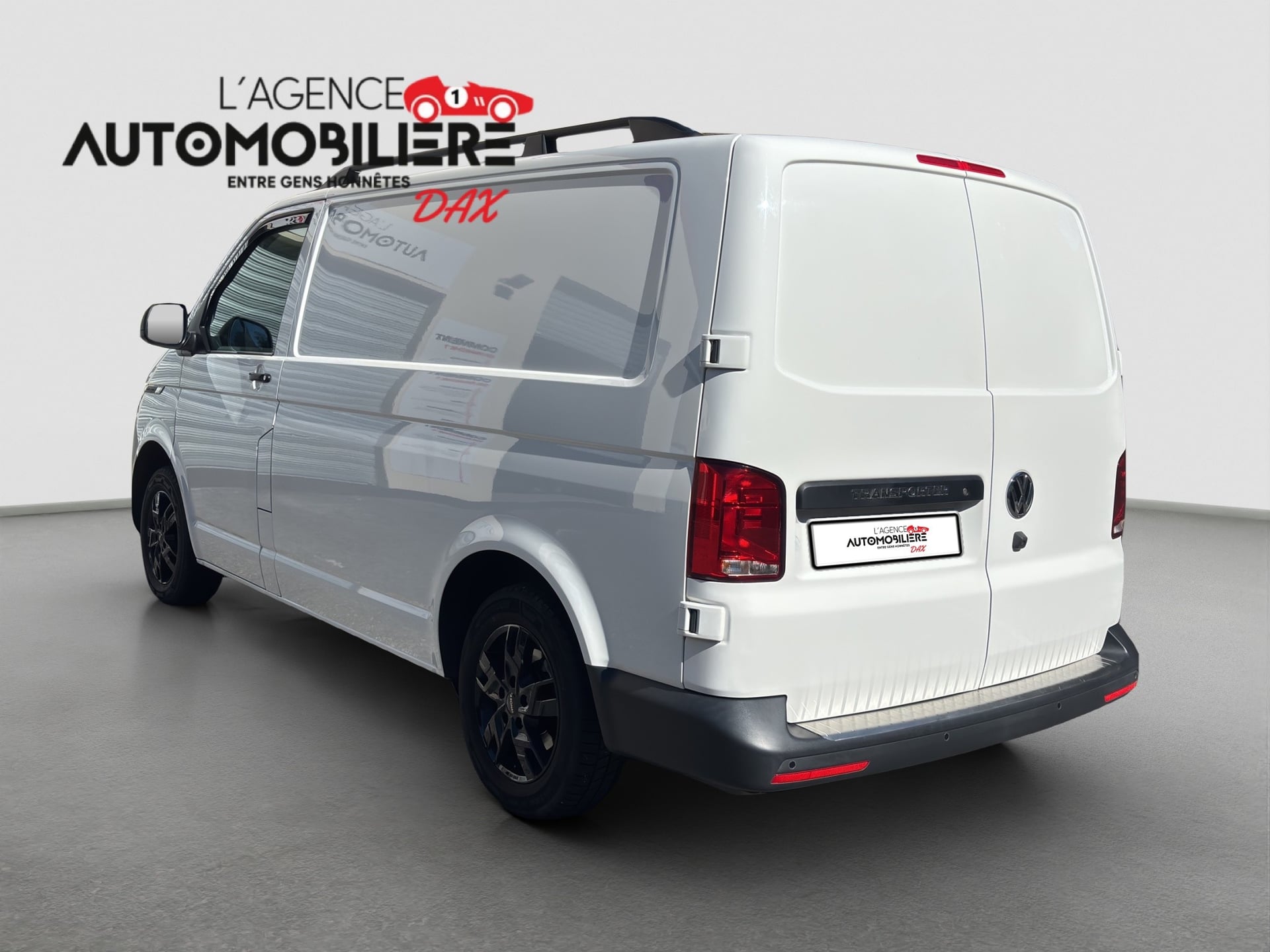 Volkswagen Transporter VOLKSWAGEN VAN AMENAGE TRANSPORTER T6.1 L1H1 BUSINESS LINE 2.0 TDI 150 CH DSG7 — 19