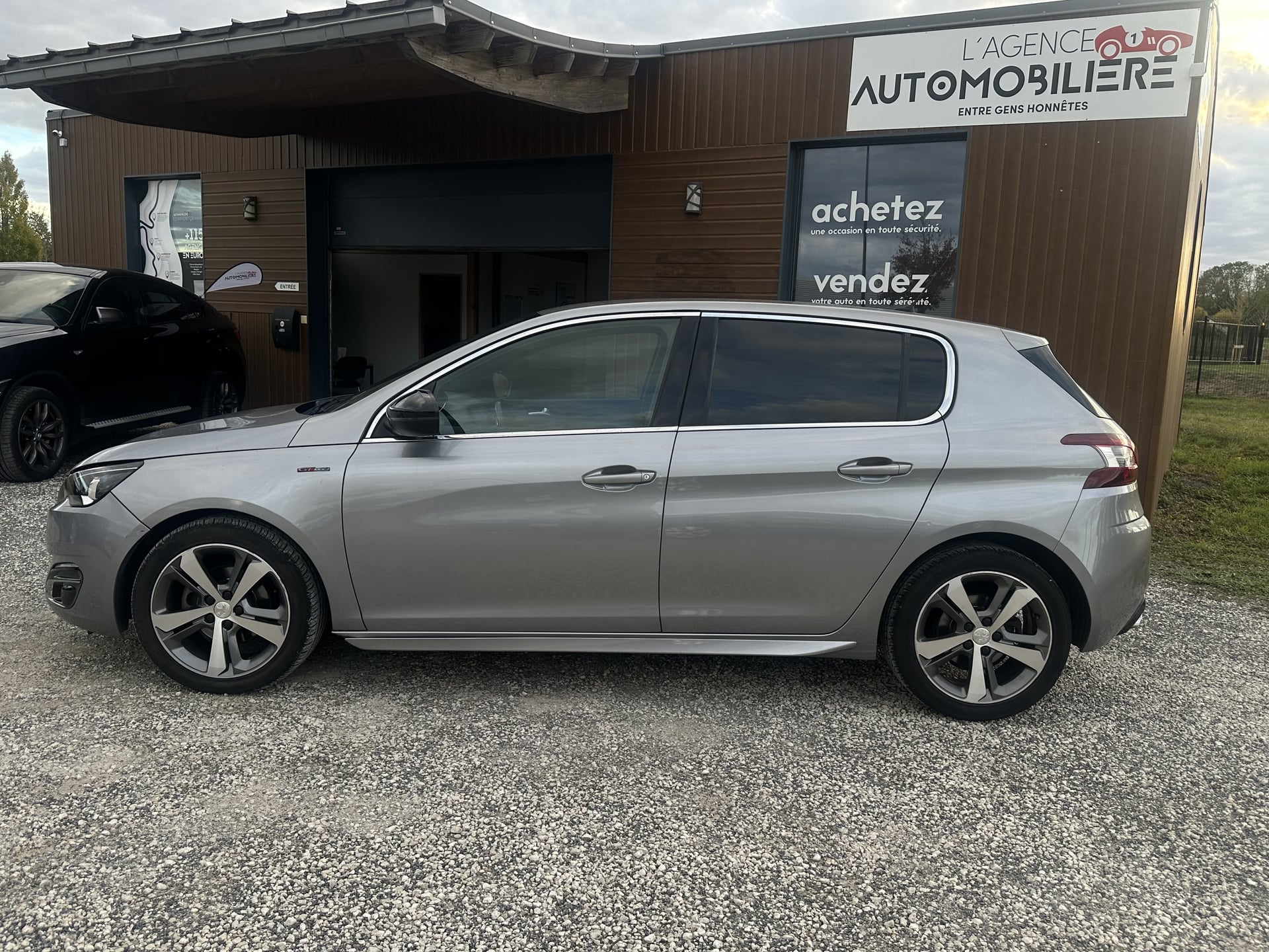 Peugeot 308 II 130 CH GT LINE BOITE AUTOMATIQUE — 2