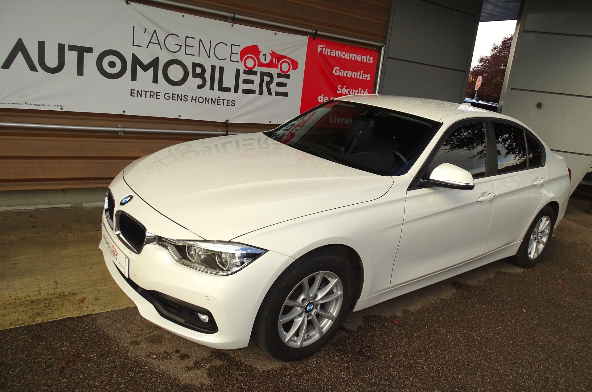 BMW Série 3 2.0 320 I 185 LOUNGE — 2