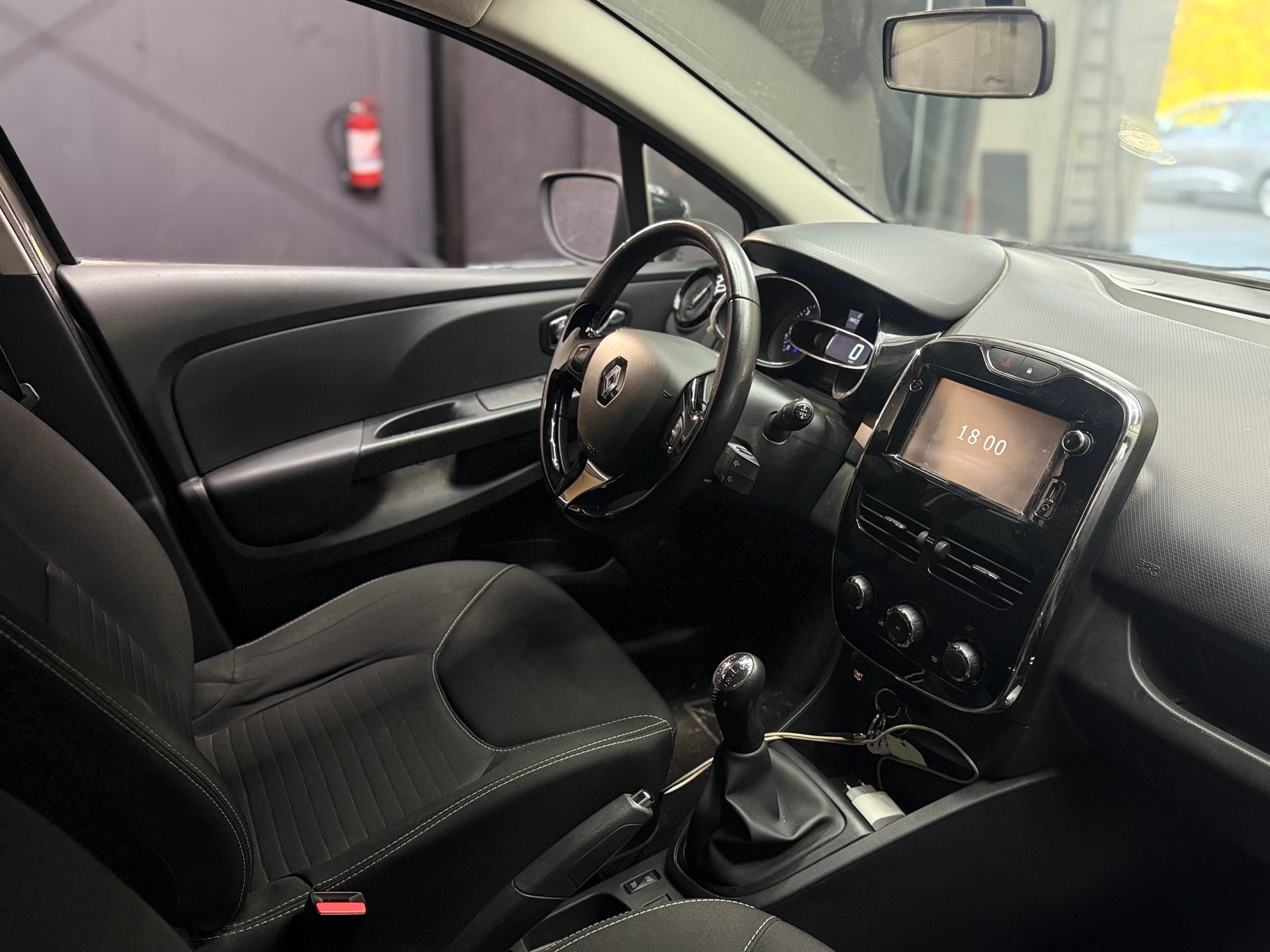 Renault Clio 1.5DCI 90 BUSINESS — 16