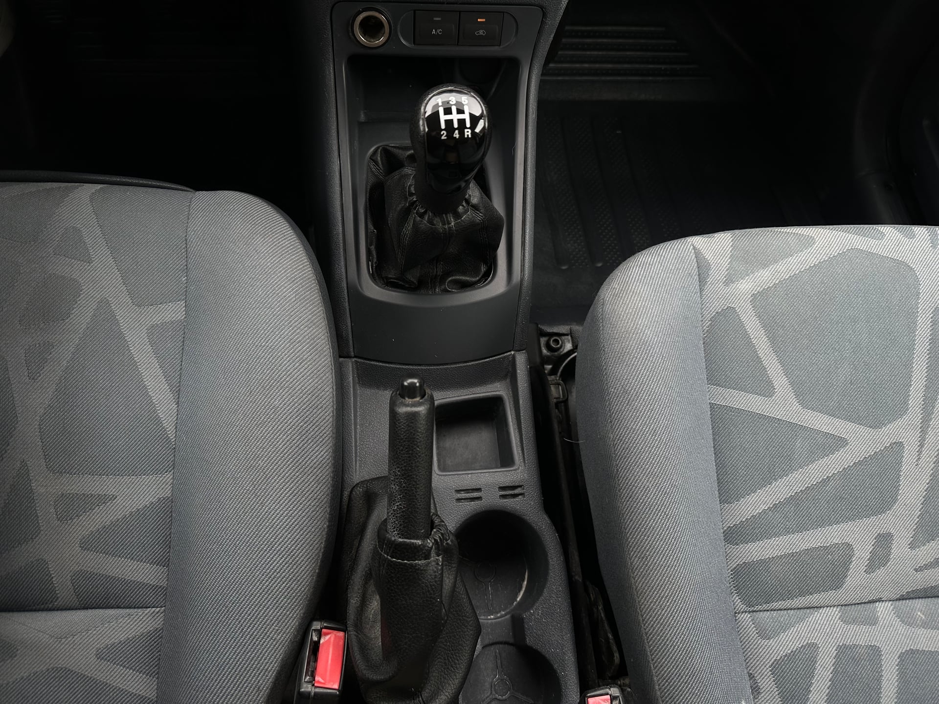 Ford Transit Connect Phase 2 1.8 TDCi 90 CH — 24