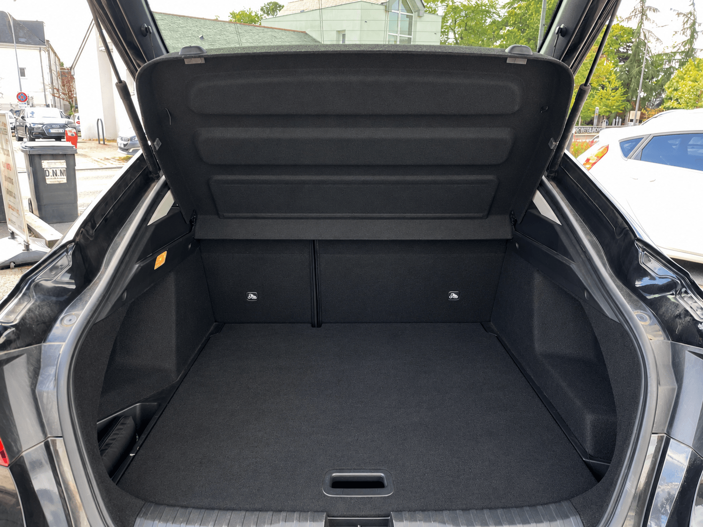 Renault Arkana TCe Hybrid EDC7 140 cv BUSINESS — 19