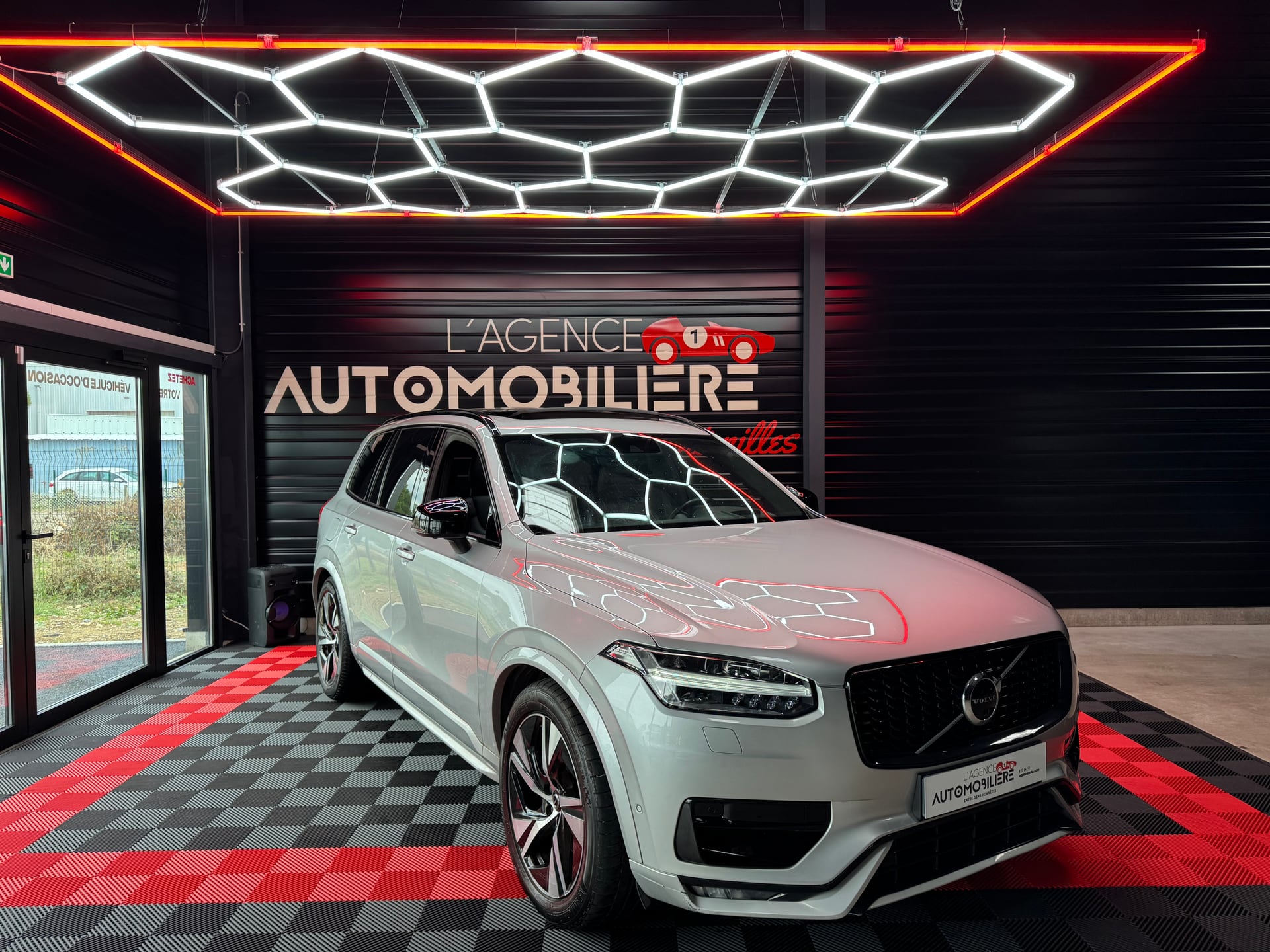 Volvo XC90 2.0 B5 R-Dysign Mild Hybrid AWD 235 BVA8 7 places — 2