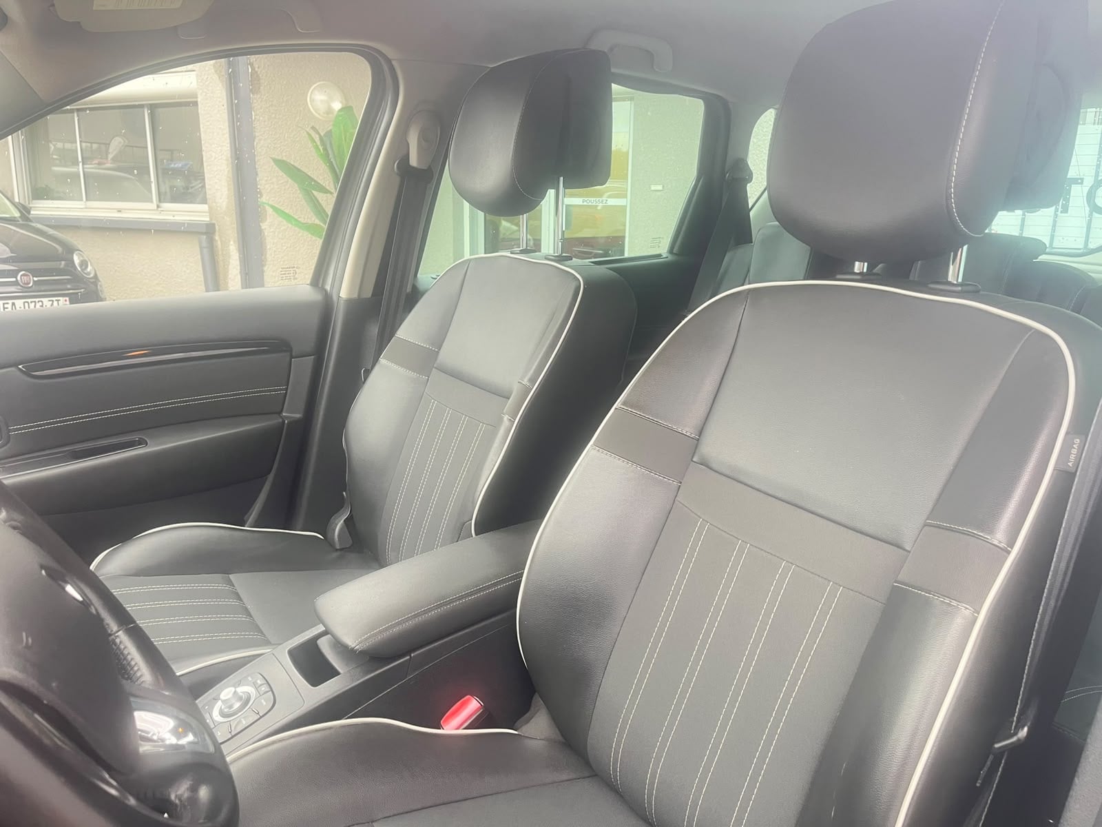 Renault Scenic III Phase 2 1.5 dCi EDC 6 — 28