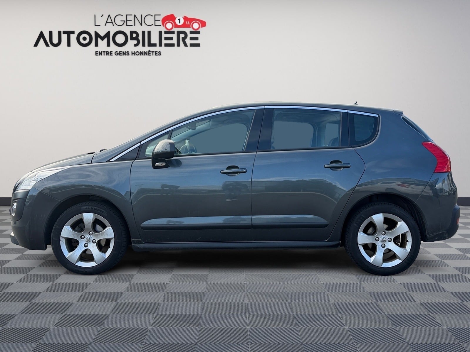 Peugeot 3008 1.6 HDi 16V 112ch FAP Premium — 2