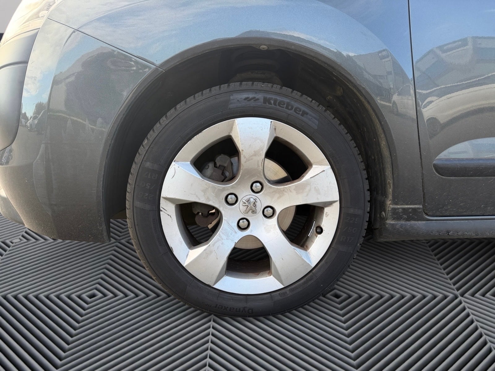 Peugeot 3008 1.6 HDi 16V 112ch FAP Premium — 28