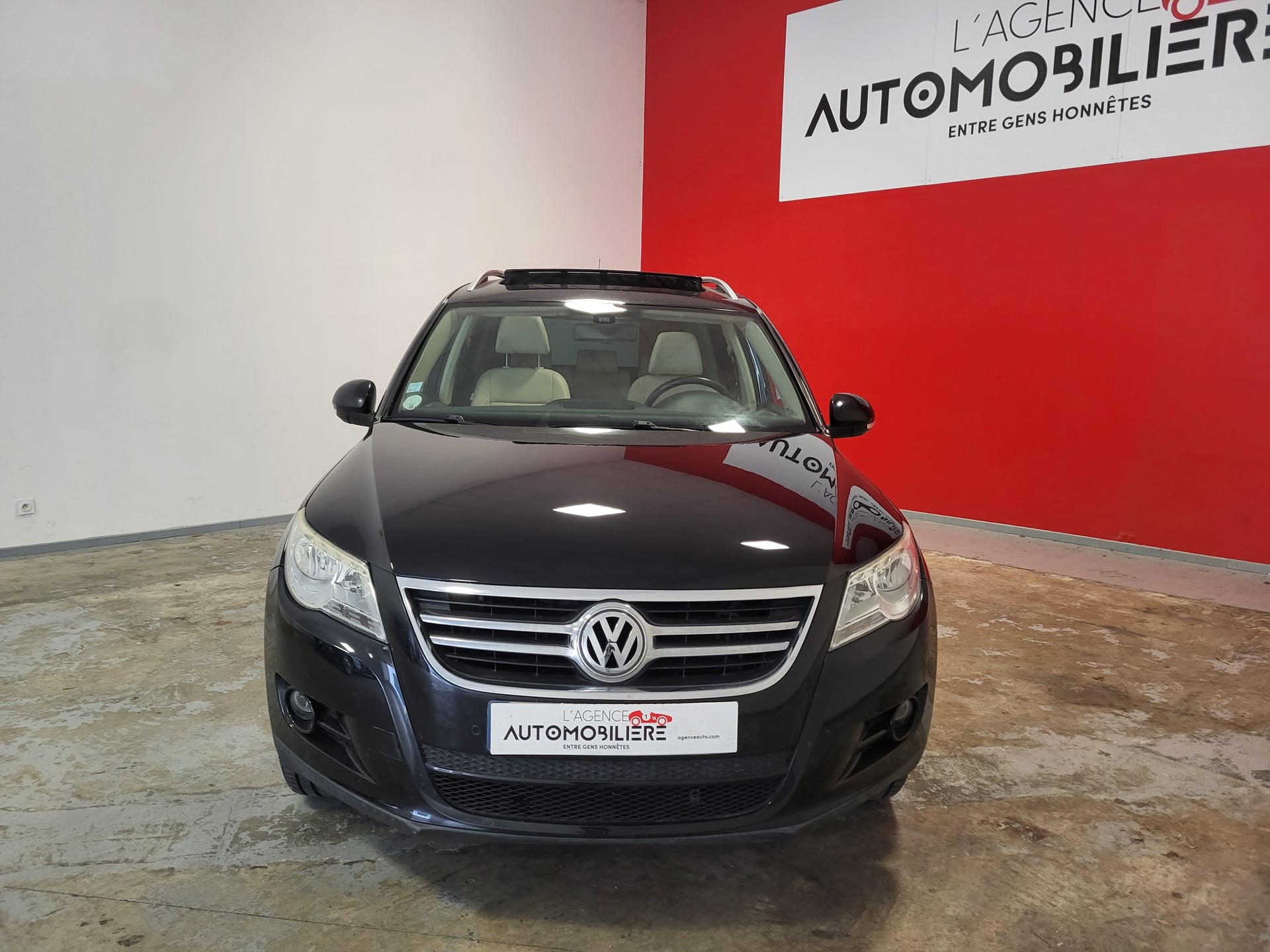 Volkswagen Tiguan 2.0 TDI 140 CARAT 4MOTION BVA + TOIT OUVRANT — 2