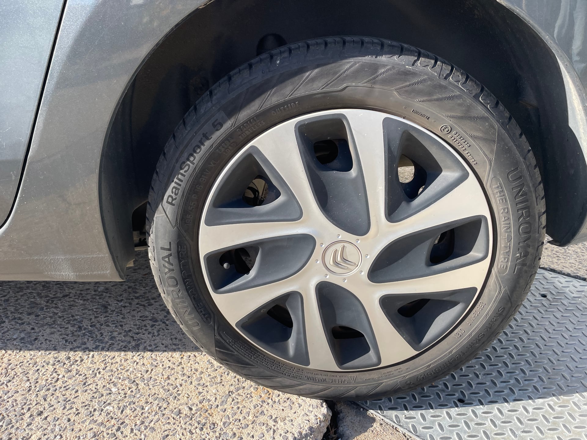 Citroen C3 Picasso 1.4 VTi 95 cv Confort — 24