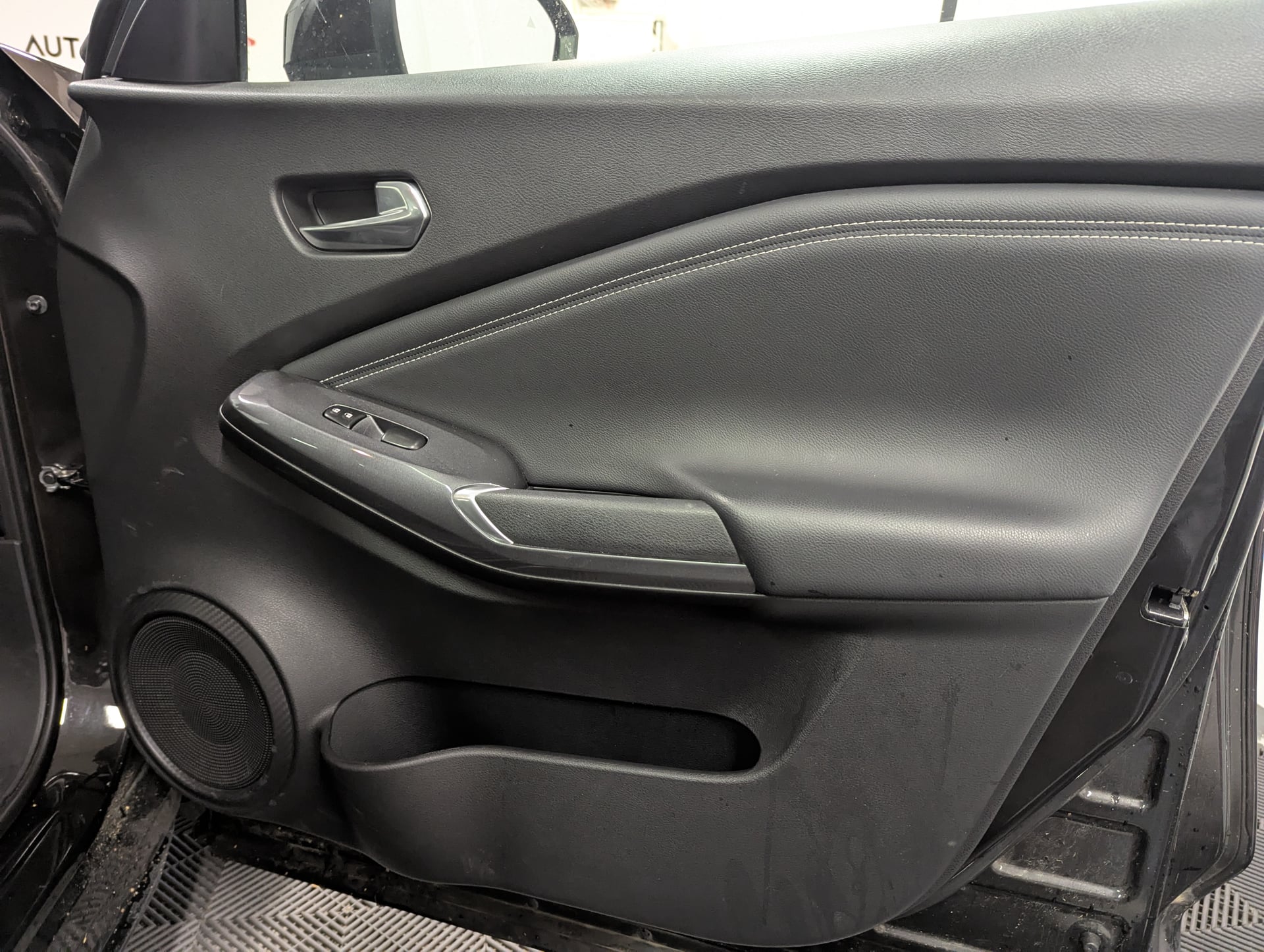 Nissan NISSAN JUKE II (2) 1.6 HYBRID 143 BUSINESS+ — 29