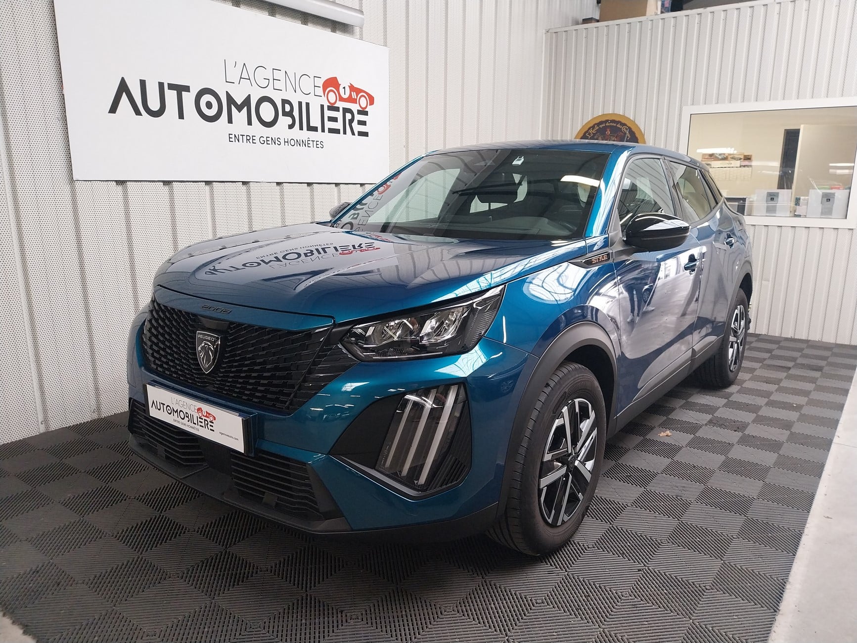 Peugeot 2008 1.2 Puretech 100 ch Style