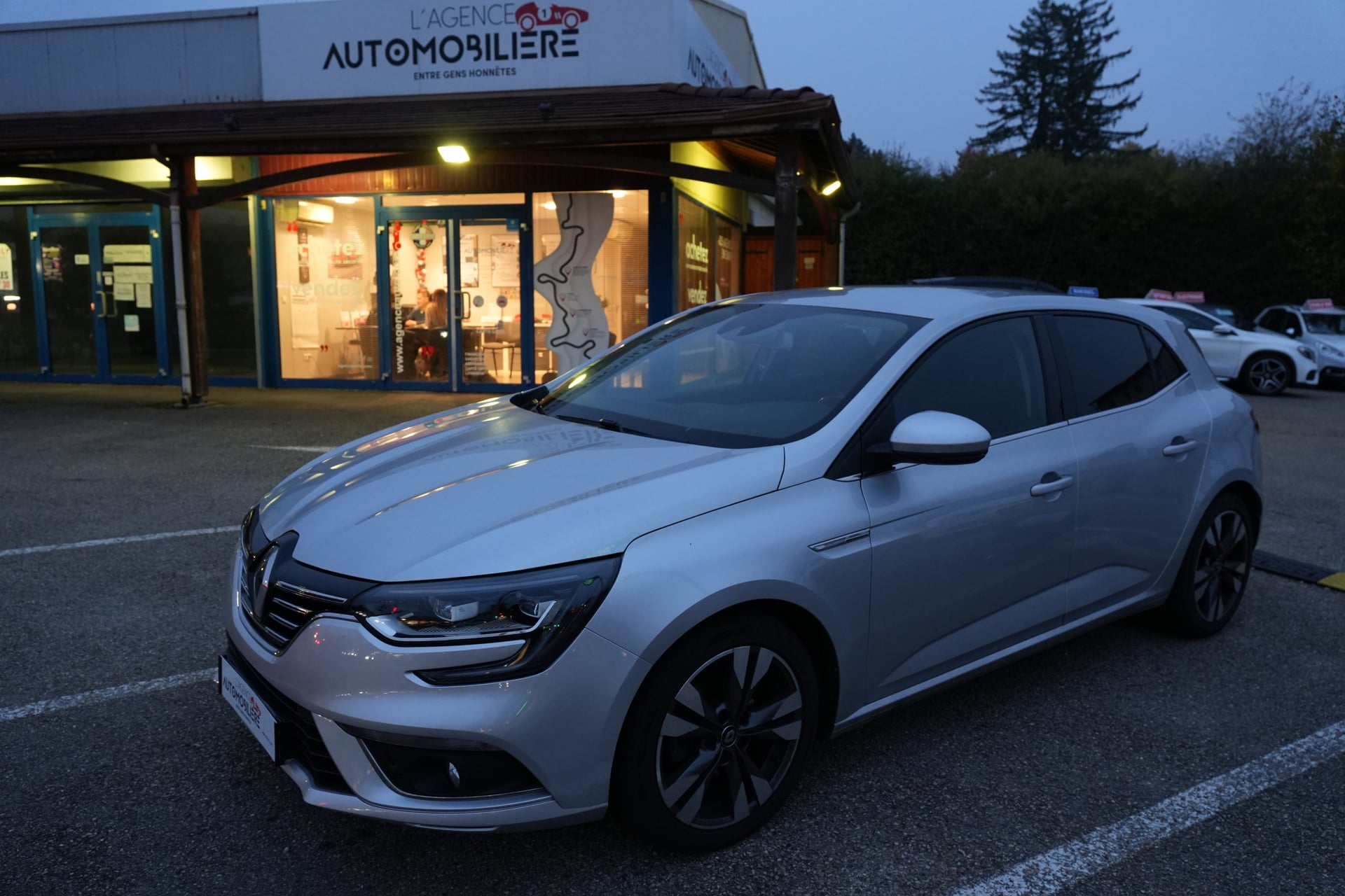 Renault Megane IV (2) 1.5 BLUE DCI 115 INTENS EDC