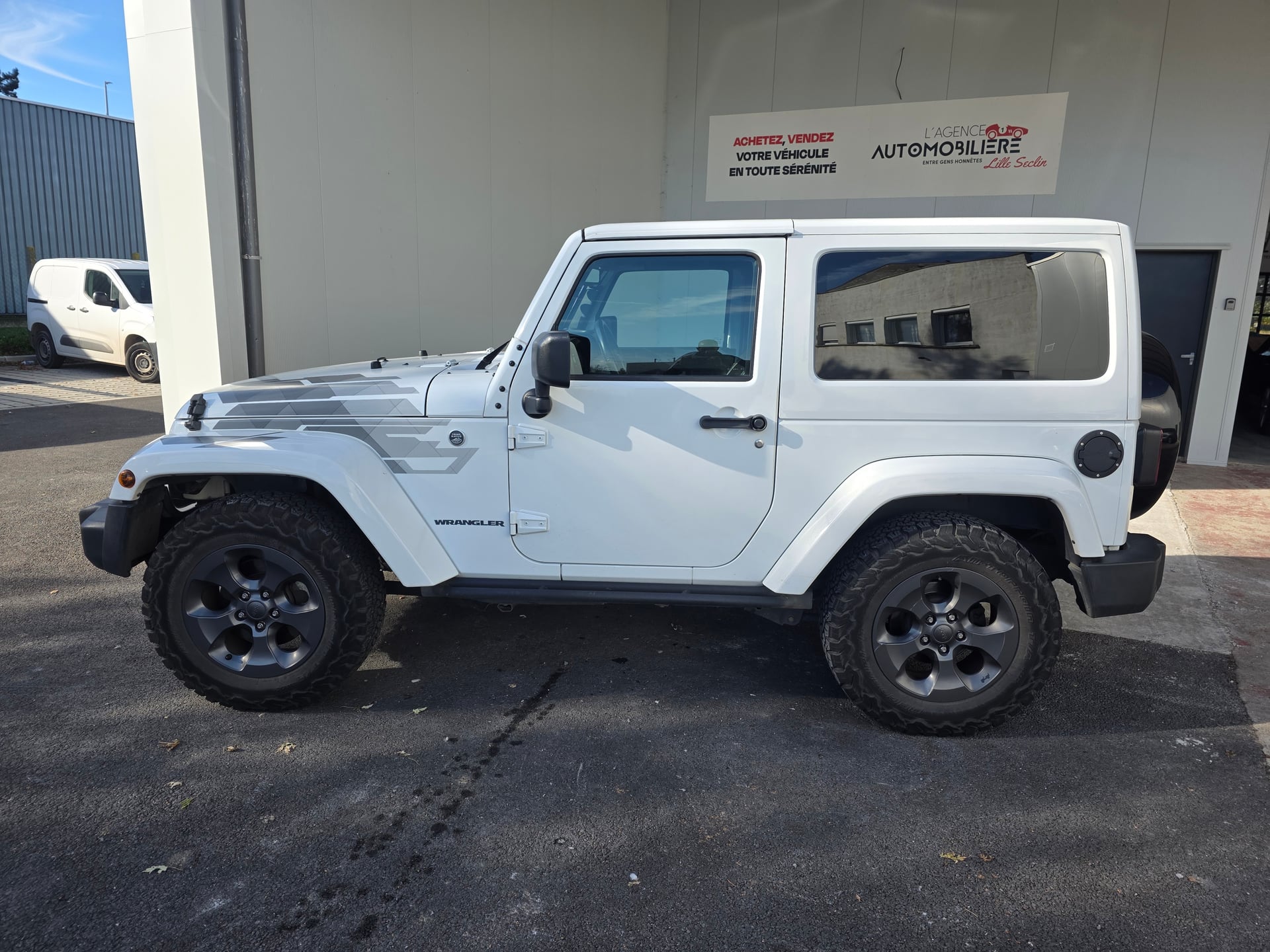 Jeep Wrangler NIGHT EAGLE 3,6 284CH — 2