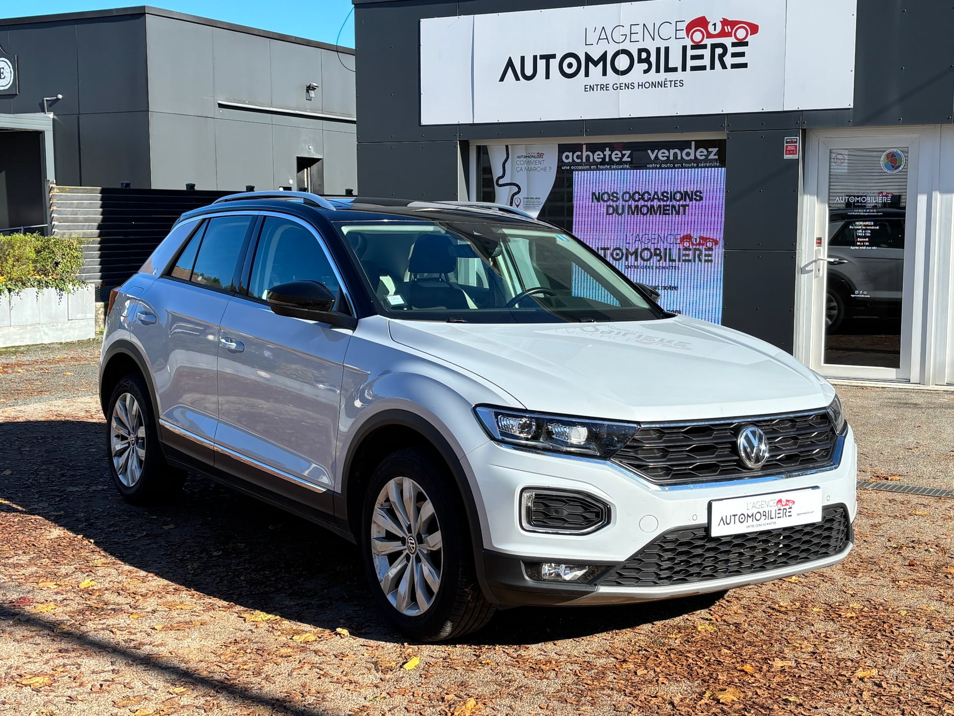 Volkswagen T-roc 1.5 TSI EVO 150 ch CARAT BVM6 - TOIT OUVRANT - PHARES LED - REGULATEUR ADAPTATIF