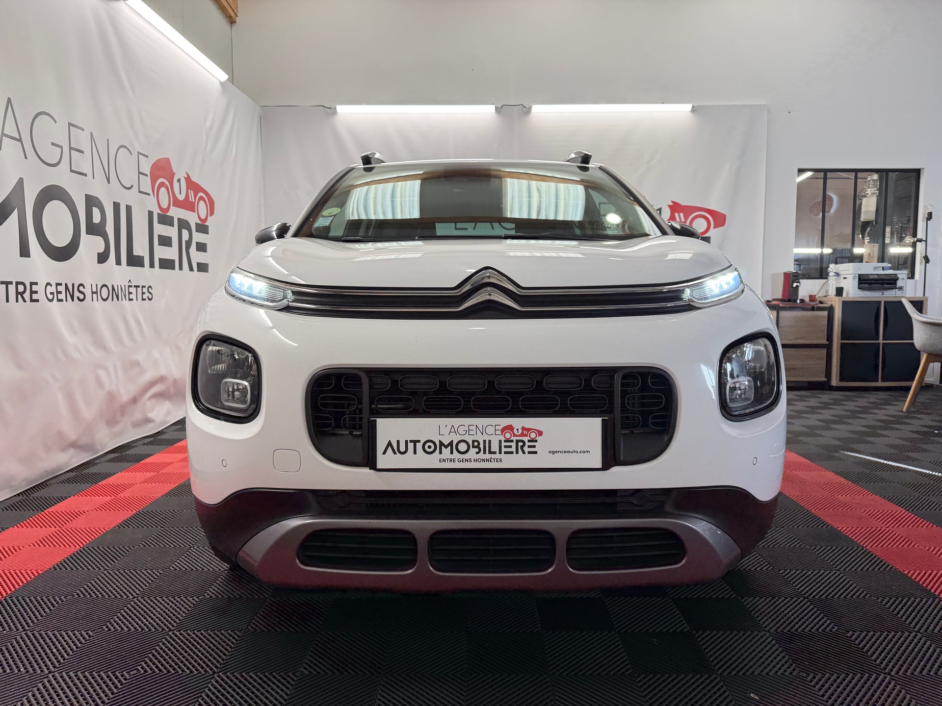 Citroen C3 AIRCROSS BLUEHDI 120 S&S EAT6 SHINE (Caméra de recul) — 2