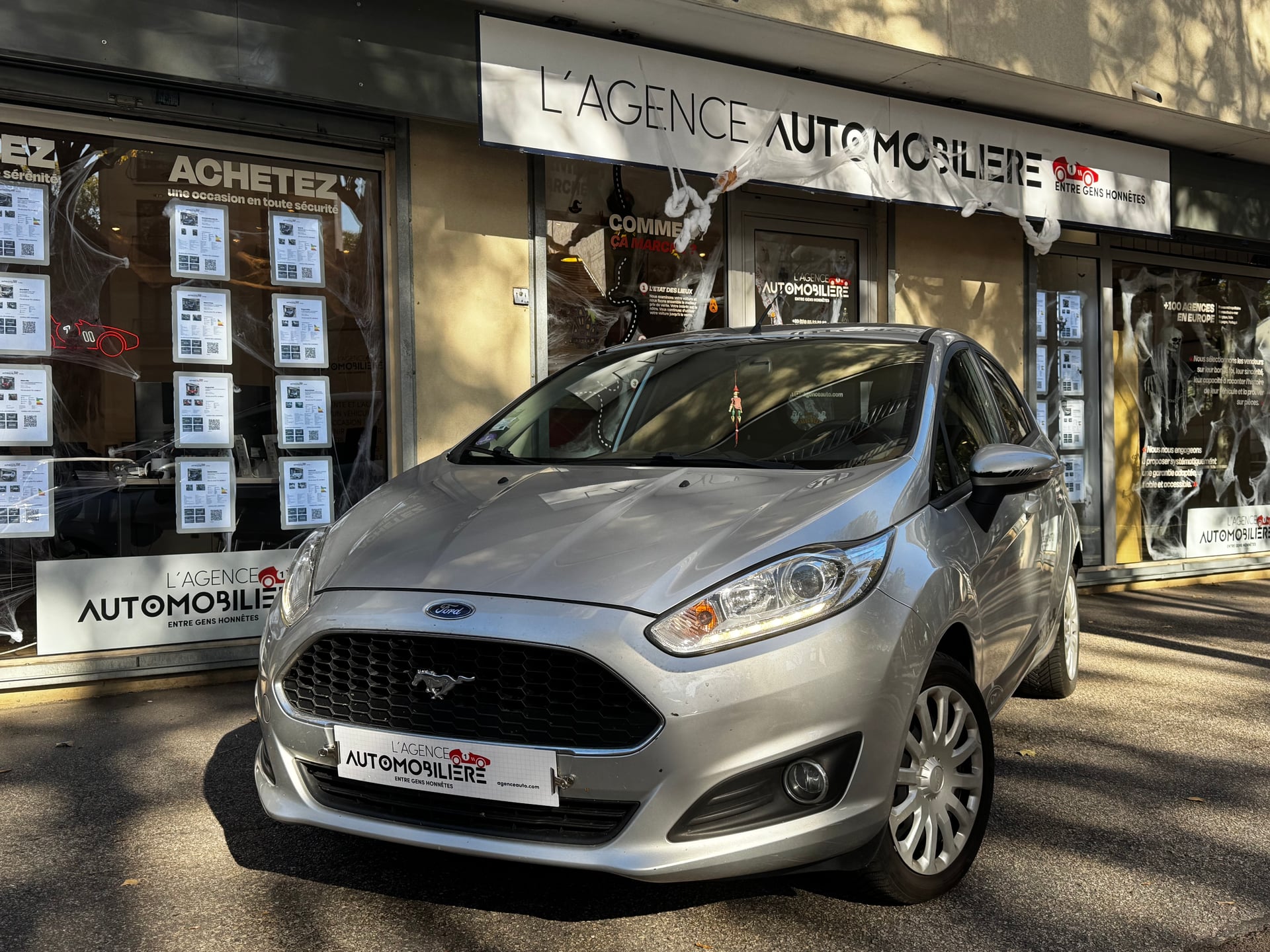 Ford Fiesta V (2) 1.25 82 EDITION 5P - DISTRIBUTION ET POMPE A EAU CHANGEE - SUIVI D'ENTRETIEN