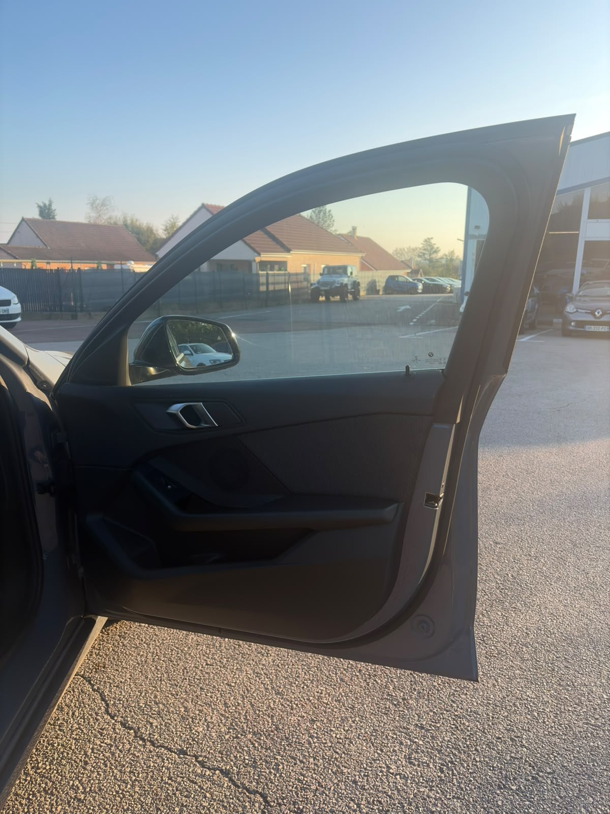 BMW SERIE 1 116dA 116ch Business Design DKG7 — 29