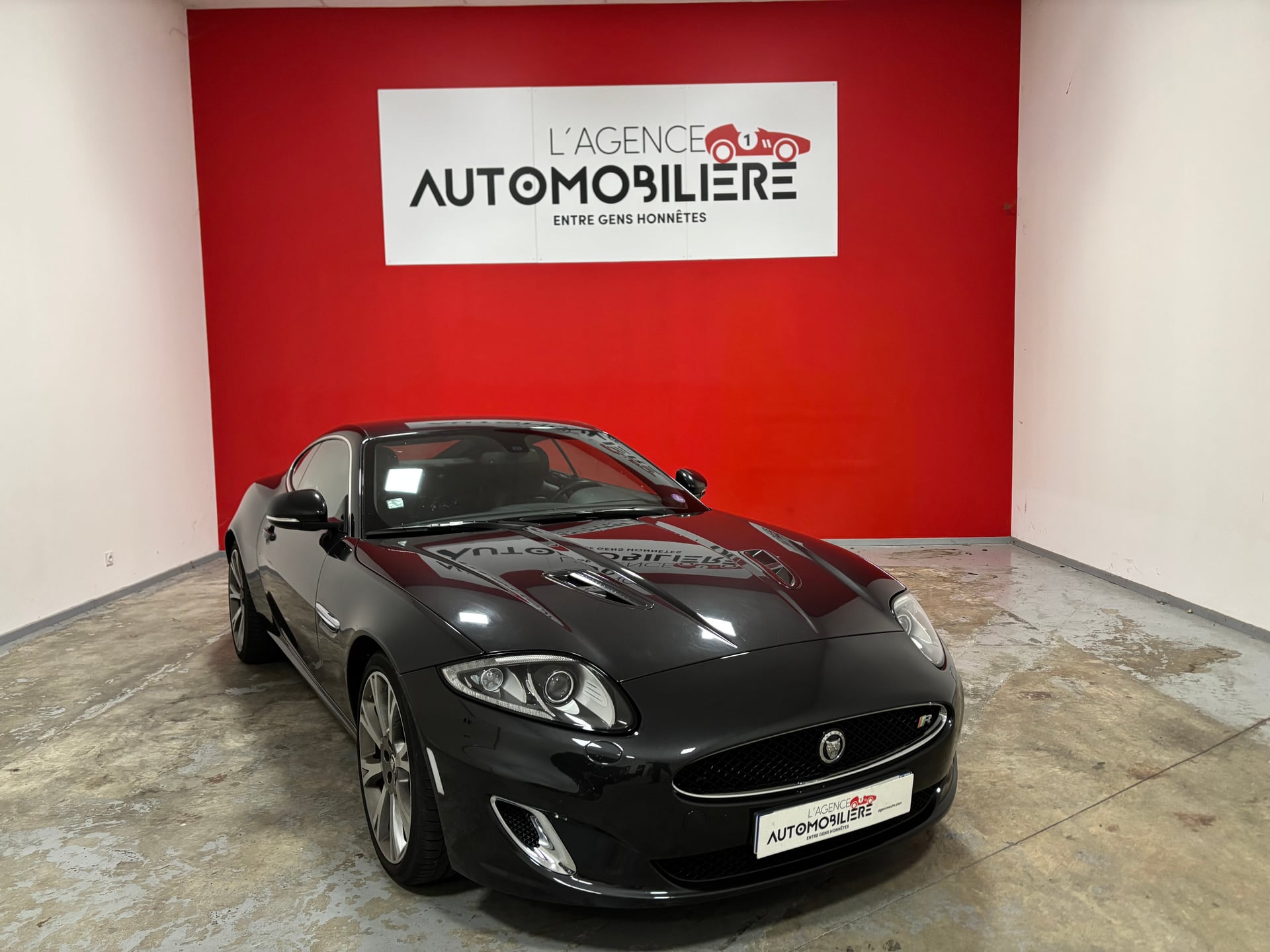 Jaguar XKR r