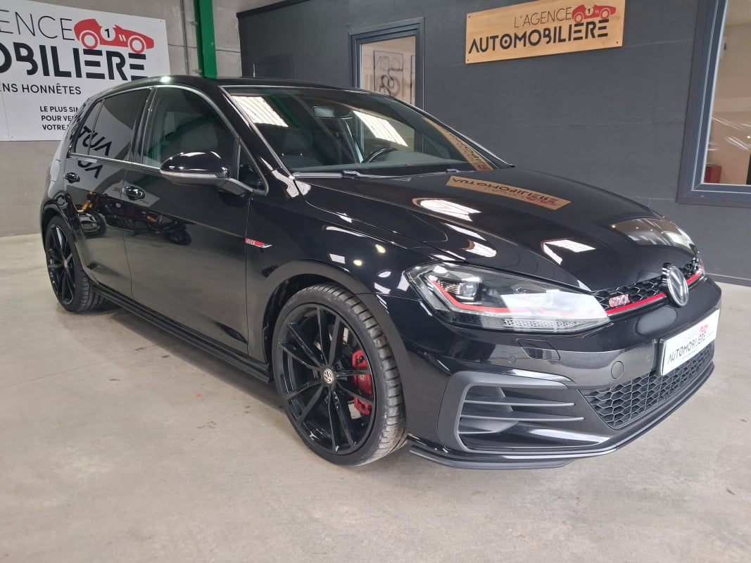 Volkswagen Golf 2.0 TSI Performance DSG — 2