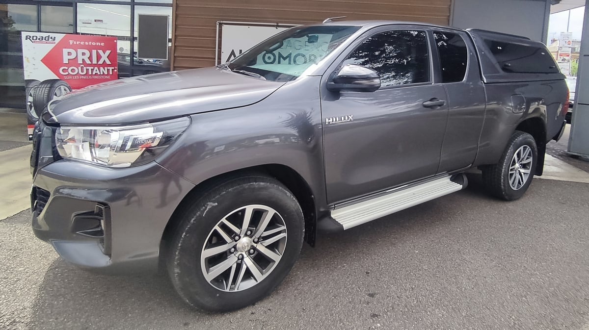Toyota Hilux XTRA CABINE LOUNGE 4X4 Sans TVA — 2