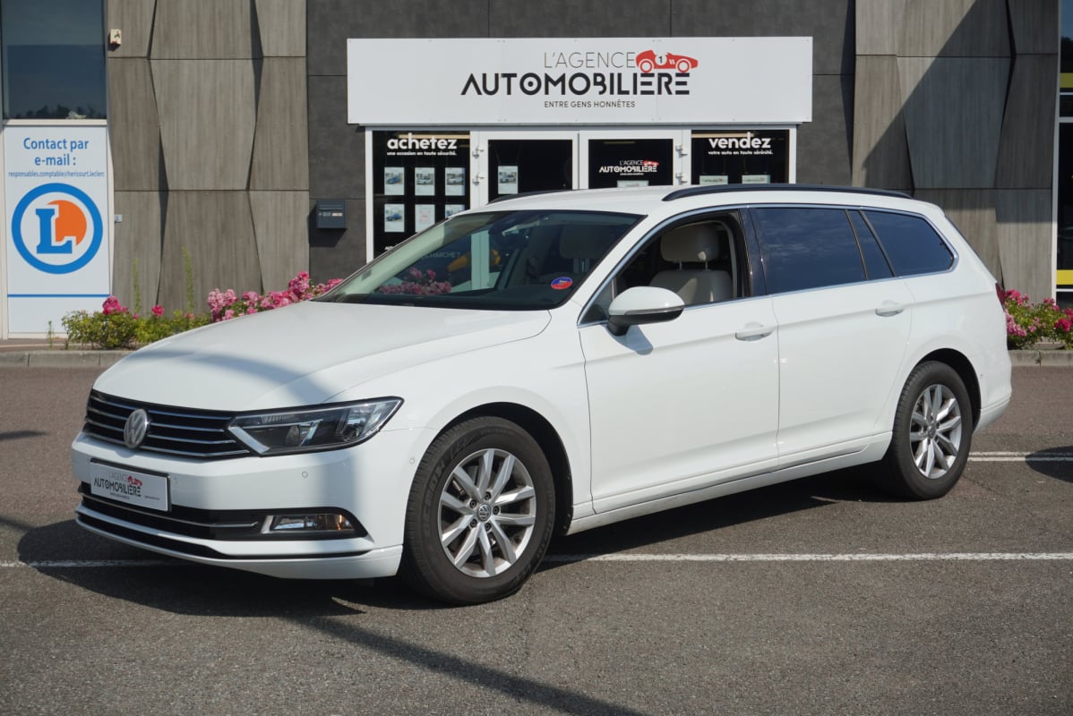 Volkswagen Passat SW 2.0 TDI 150 ch DSG6 Confortline Business Attelage