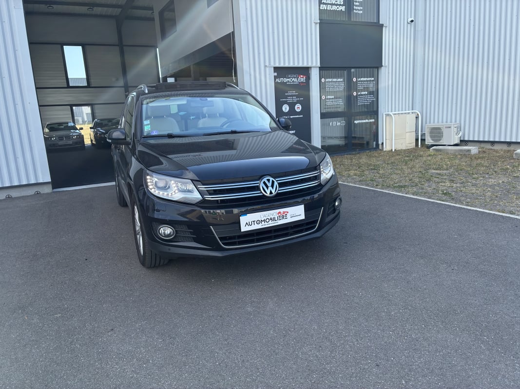 Volkswagen Tiguan 1.4 TSI 122ch CARAT BlueMotion Technology-1ère Main.Toit Ouvrant Panoramique.Suivi Volkswagen