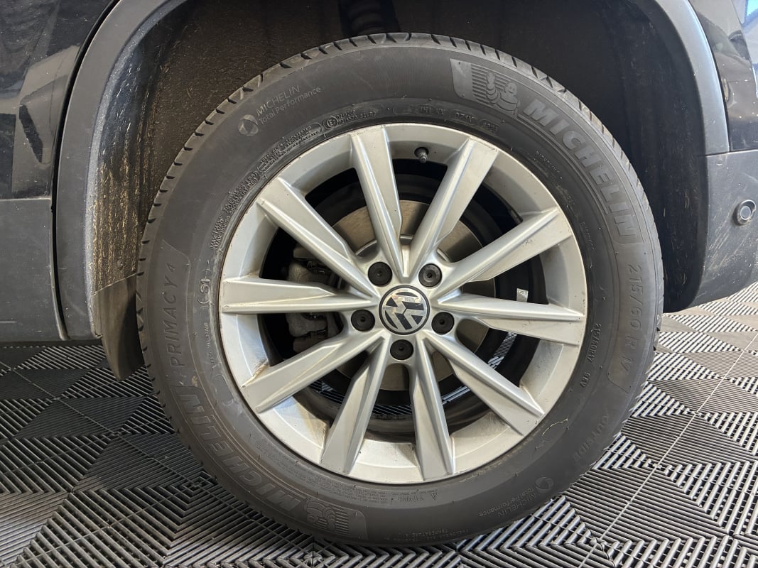Volkswagen Tiguan 1.4 TSI 122ch CARAT BlueMotion Technology-1ère Main.Toit Ouvrant Panoramique.Suivi Volkswagen — 30
