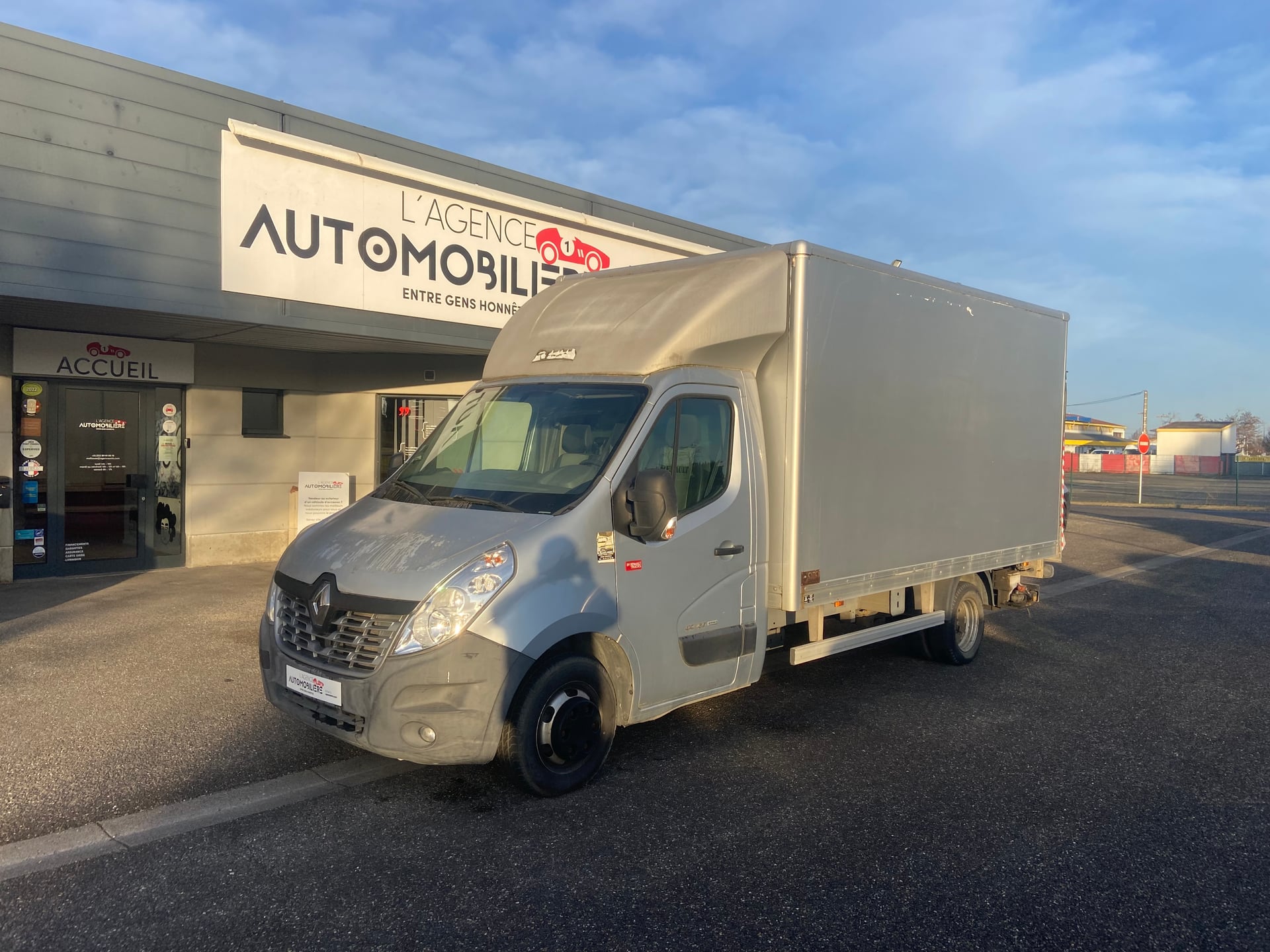 Renault Master 2.3 dCi 163 DHOLLANDIA